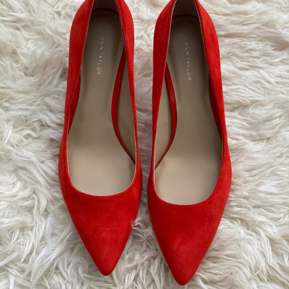Ann Taylor - Eryn Suede Kitten Heels